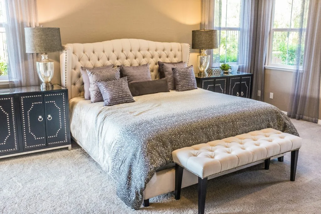 Bedroom Decor Storage Hacks: Creative Ways to Save Space Without ...